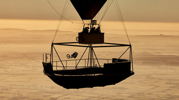 KRISS KYLE - 'DON'T LOOK DOWN'