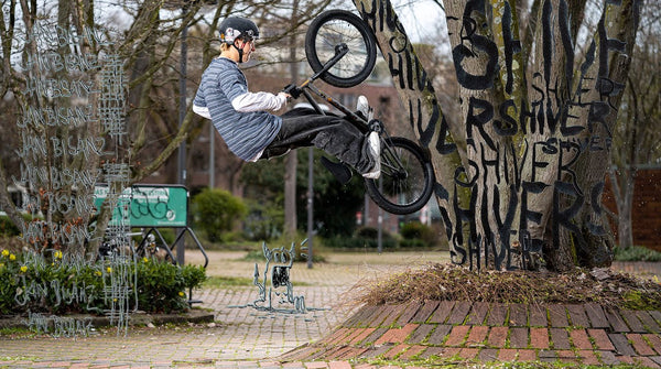 JAN BISANZ - 'SHIVER'